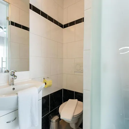 In With Ski-in Access