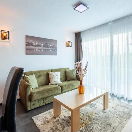 In With Ski-in Access Apartment *