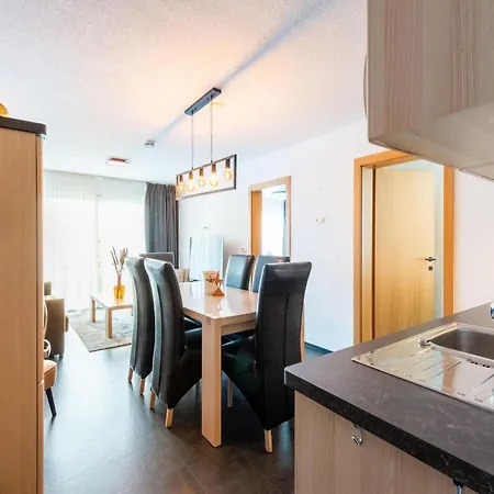 Apartment In With Ski-in Access *